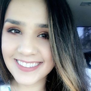 Meet your Posher, Araceli